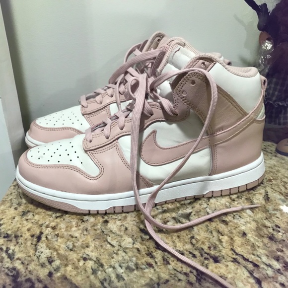 Nike Pink Dunk Hightop sneakers - Picture 5 of 16